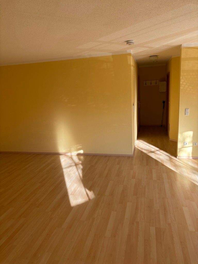 Immobilie in Ampfing - Helle u. lichtdurchflutete sowie aktuell leerstehende Eigentumswohnung für Kapitalanleger oder Eigennutzung - Bild 2