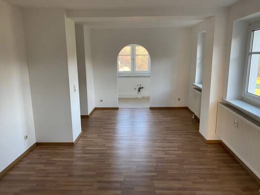 Wohnung zur Miete 295 € 2 Zimmer 52,4 m² 1. Geschoss frei ab 01.06.2026 Pöhlauer Straße 98 Pöhlau Zwickau 08066