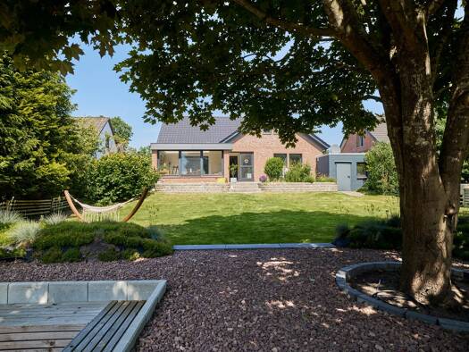 Einfamilienhaus zum Kauf 699.000 € 8 Zimmer 180 m² 970 m² Grundstück Heist 25492