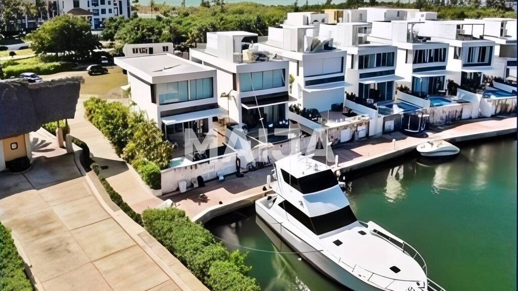 Einfamilienhaus zum Kauf 1.747.221 € 5 Zimmer 417,8 m² 314,3 m² Grundstück Marina front house Cap Cana Cap Cana