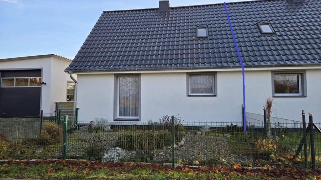 Doppelhaushälfte zum Kauf 149.000 € 3 Zimmer 75 m² 1.300 m² Grundstück Groß Polzin 17390