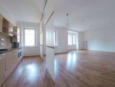 Wohnung zur Miete 400 € 2 Zimmer 69,2 m² 2. Geschoss frei ab sofort Döbeln Döbeln 04720