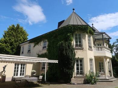 Villa zum Kauf 6 Zimmer 240 m² 1.273 m² Grundstück frei ab sofort Neuwied 56564