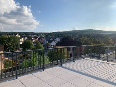 Wohnung zur Miete 700 € 5 Zimmer 160 m² frei ab sofort Lenzhahner Weg Niedernhausen Niedernhausen 65527