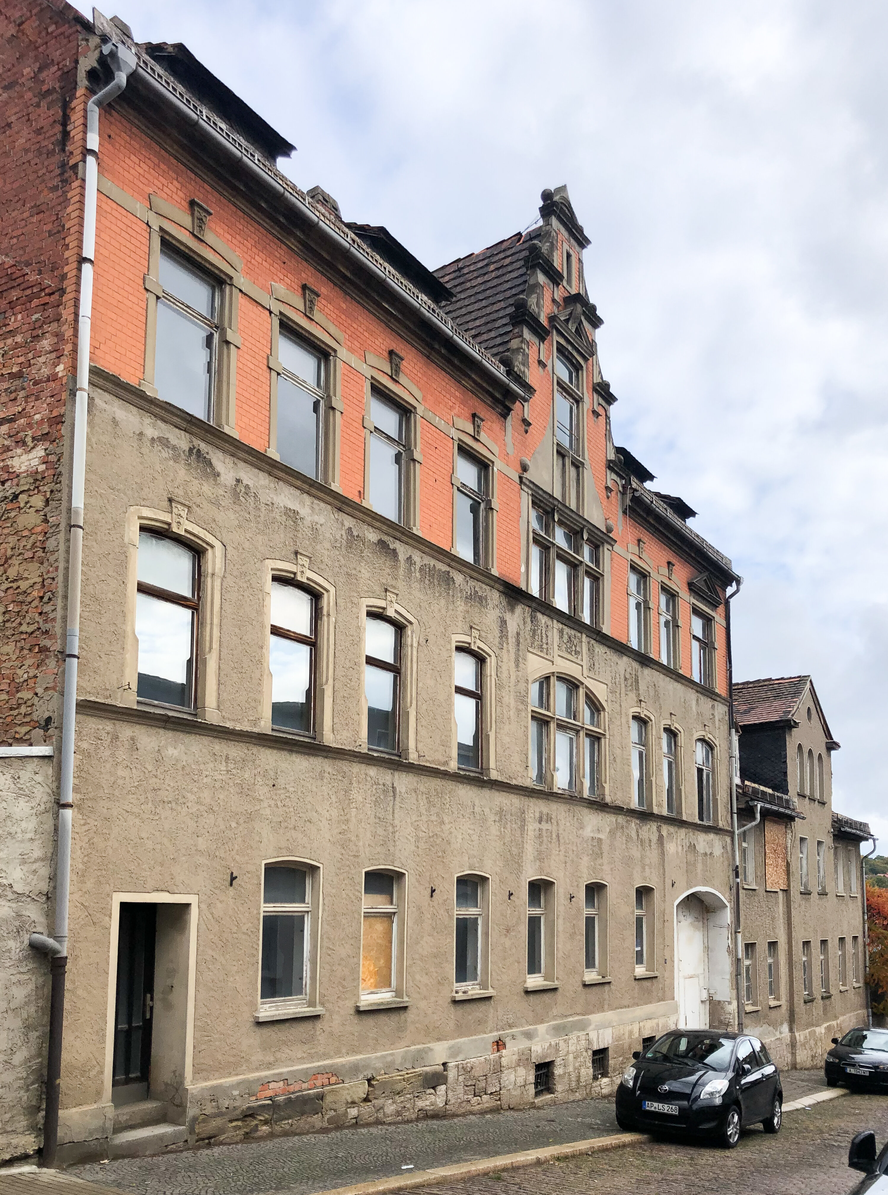 Mehrfamilienhaus zum Kauf 145.000 € 15 Zimmer 910 m²<br/>Wohnfläche 546 m²<br/>Grundstück Apolda Apolda 99510