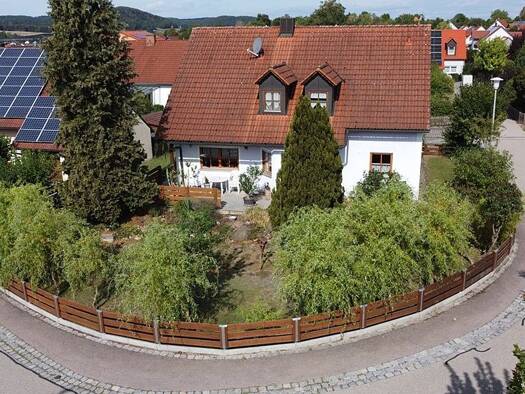 Haus zum Kauf 620.000 € 5,5 Zimmer 158 m² 595 m² Grundstück Beratzhausen Beratzhausen 93176