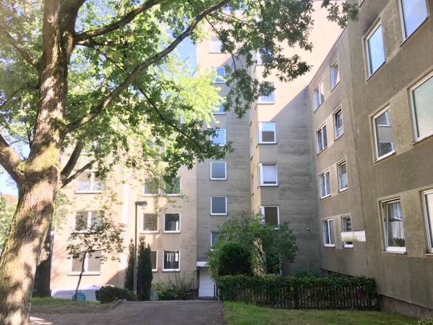 Wohnung zur Miete 779 € 3 Zimmer 82 m² 3. Geschoss frei ab 12.07.2025 Kastanienstr. 19 Millrath - Ost Erkrath 40699