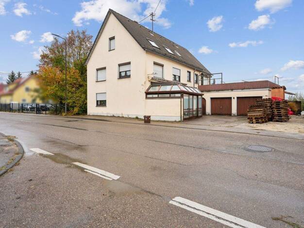 Mehrfamilienhaus zum Kauf 349.000 € 9 Zimmer 200 m² 322 m² Grundstück Hülen Lauchheim 73466