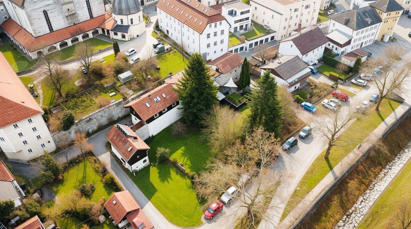 Immobilie in Laufen - Baugrundstück mit 2 genehmigten Einfamilienhäusern u. Bestandsobjekt in der Altstadt von Laufen - Bild 2