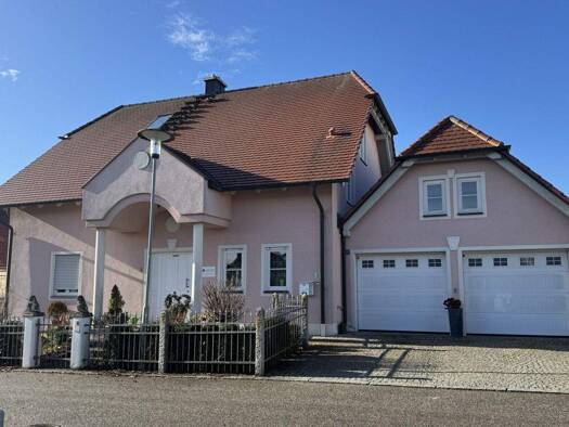Einfamilienhaus zum Kauf 875.000 € 7 Zimmer 193,7 m² 692 m² Grundstück Essenbach 84051