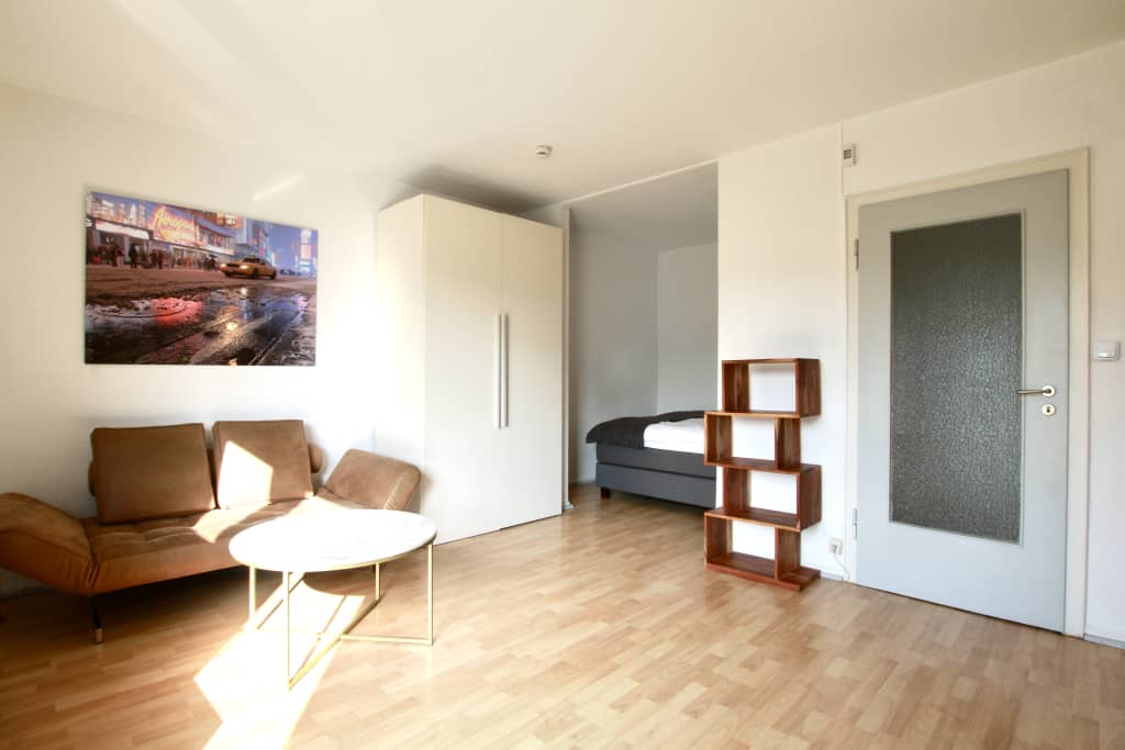 Wohnung zur Miete Wohnen auf Zeit 1.985 € 1 Zimmer 33 m²<br/>Wohnfläche 03.01.2025<br/>Verfügbarkeit Beethovenstraße Neustadt - Süd Köln 50674