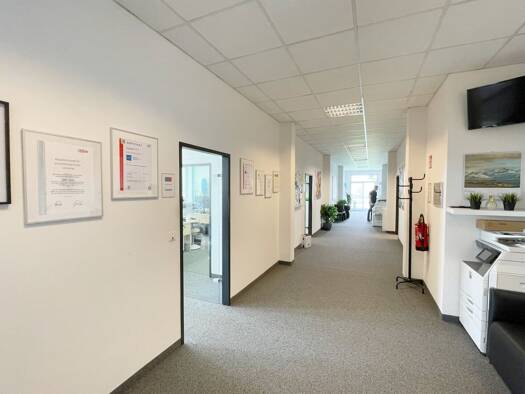 Bürofläche zur Miete 2.918 € 9 Zimmer 291,8 m² Bürofläche Messendorfgrund Sankt Peter Graz,08.Bez.:Sankt Peter 8042