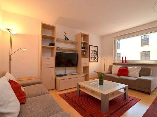 WG-Zimmer zur Miete auf Zeit 1.395 € 3 Zimmer 75 m² frei ab sofort Altstadt Würzburg 97070