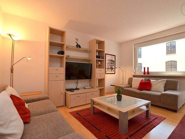 WG-Zimmer zur Miete auf Zeit 1.395 € 3 Zimmer 75 m² frei ab sofort Altstadt Würzburg 97070