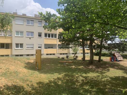 Wohnung zum Kauf 249.000 € 3,5 Zimmer 80 m² 1. Geschoss Gumpoldskirchen 2352
