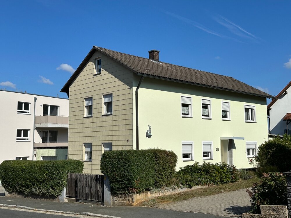 Mehrfamilienhaus zum Kauf 369.000 € 5 Zimmer 176 m²<br/>Wohnfläche 614 m²<br/>Grundstück Pegnitz Pegnitz 91257