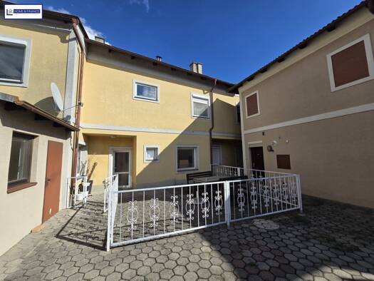 Doppelhaushälfte zum Kauf 599.000 € 7 Zimmer Maria Enzersdorf 2344