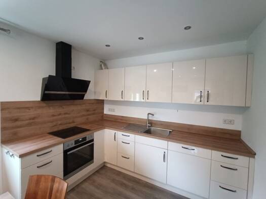 Wohnung zur Miete 850 € 3,5 Zimmer 103 m² Geschoss 1/1 frei ab 01.10.2026 Steinach Steinach 94377