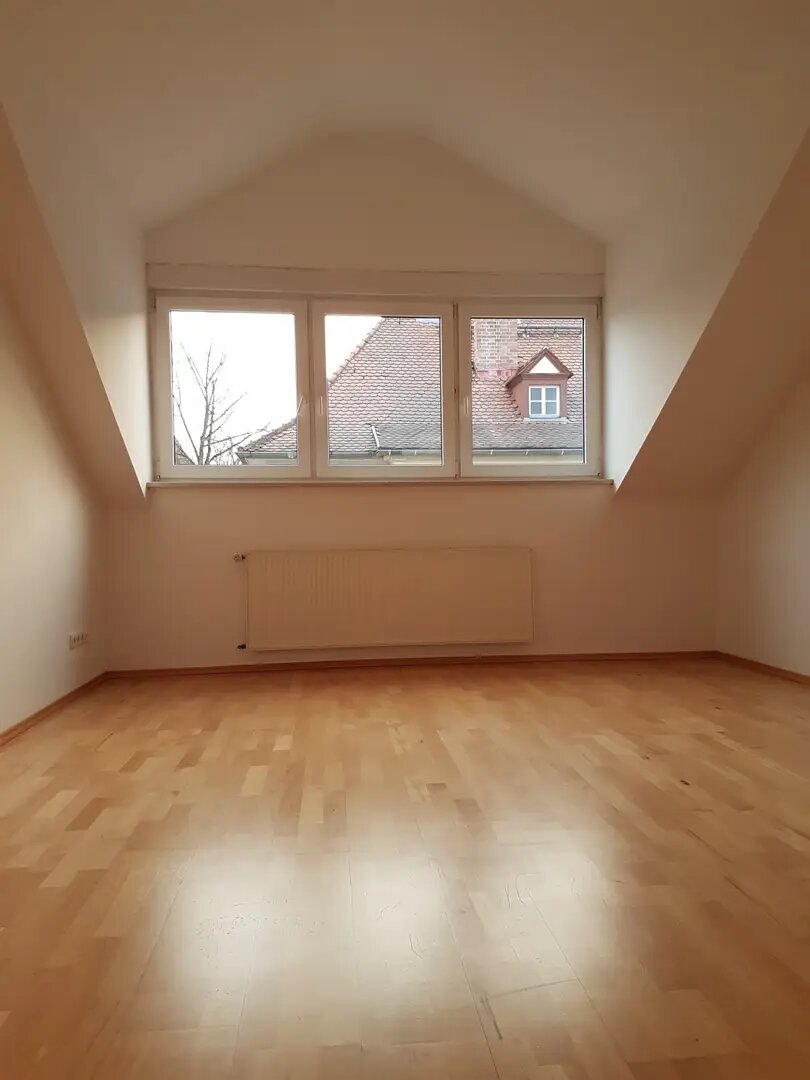 Wohnung zur Miete 700 € 4 Zimmer 100 m²<br/>Wohnfläche ab sofort<br/>Verfügbarkeit Schleifanger Innenstadt Coburg 96450