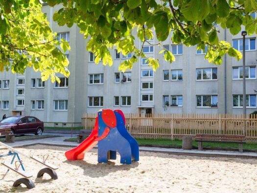 Wohnung zur Miete 390 € 4 Zimmer 69,5 m² 1. Geschoss Erich-Weinert-Straße 27 Hermsdorf 07629