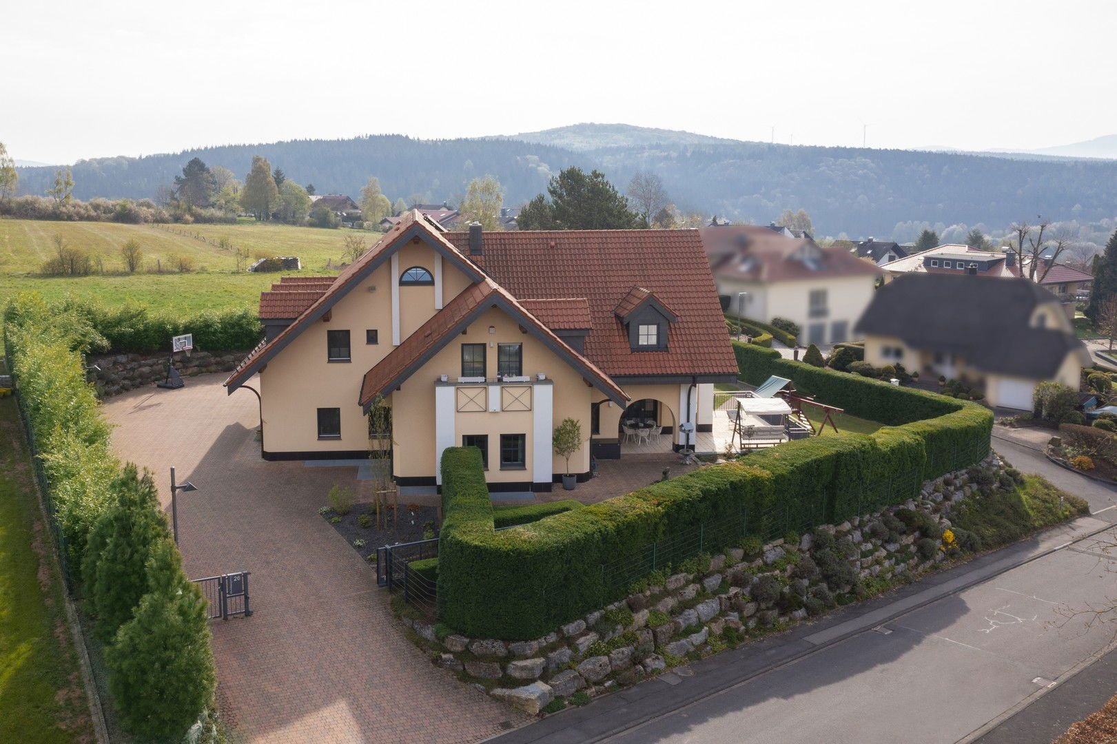 Villa zum Kauf provisionsfrei 1.950.000 € 9 Zimmer 607,8 m²<br/>Wohnfläche 2.049 m²<br/>Grundstück Marbach Petersberg 36100