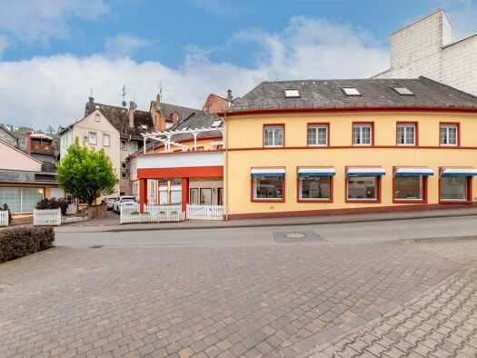 Haus zum Kauf 399.000 € 6 Zimmer 229,4 m² 253 m² Grundstück Bad Schwalbach Bad Schwalbach 65307