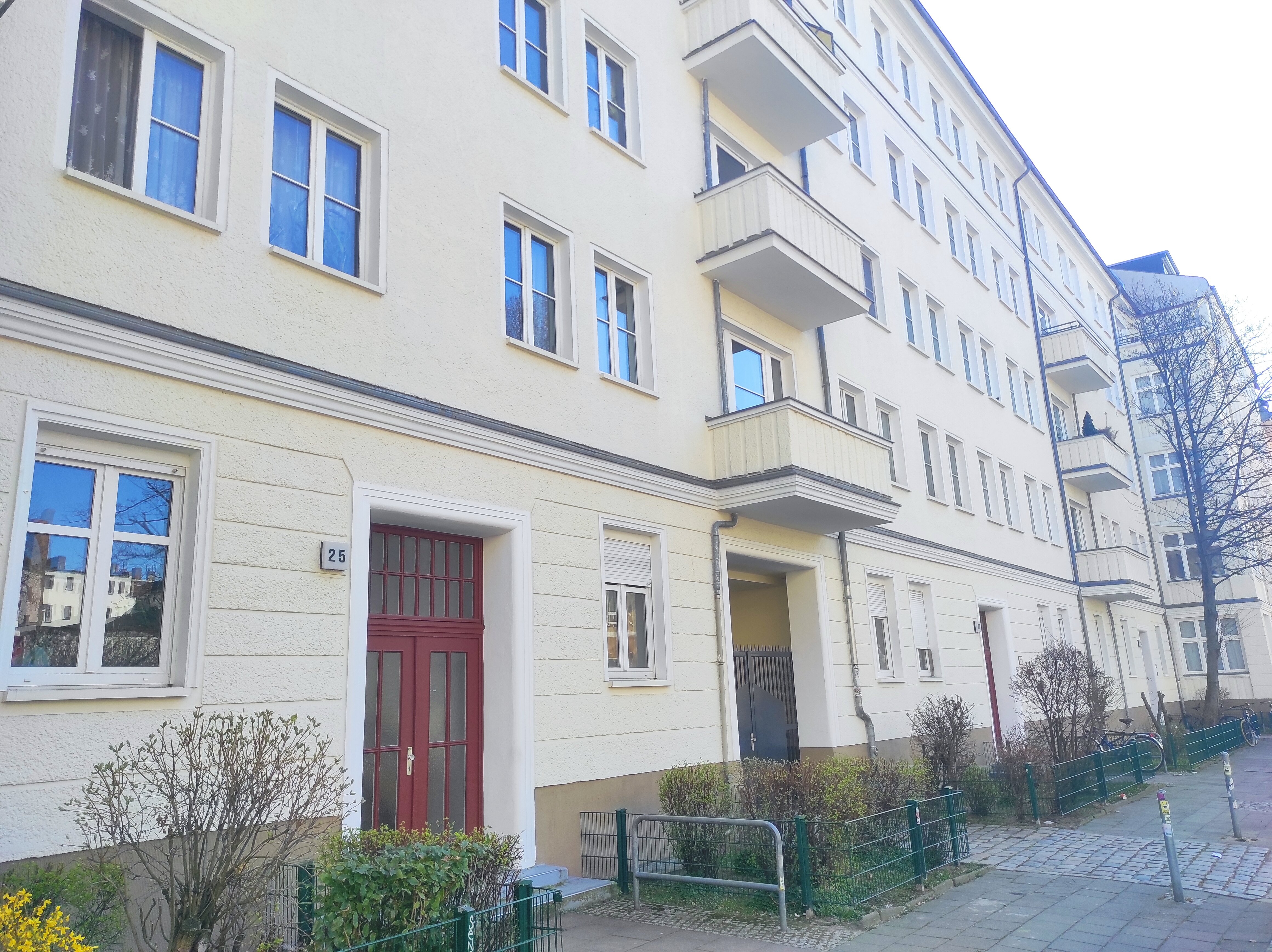 Wohnung zum Kauf 270.000 € 3 Zimmer 65 m²<br/>Wohnfläche 1.<br/>Geschoss Friedrichshain Berlin 10247