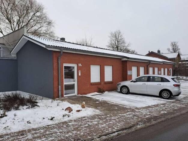 Bürogebäude zur Miete provisionsfrei 800 € 84 m² Bürofläche Büchen 21514