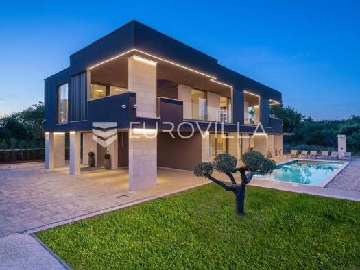 Villa zum Kauf - Erstbezug 1.460.000 € 3 Zimmer 292 m² Krnica Marčana 52206