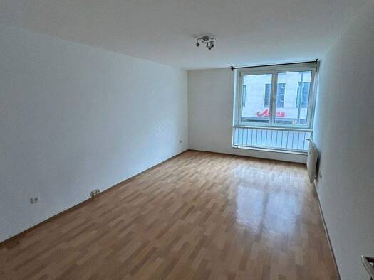 Studio zur Miete 410 € 1 Zimmer 31,7 m² 1. Geschoss frei ab 01.03.2026 Dr.-Kurt-Schumacher-Straße 8 Lorenz Nürnberg 90402