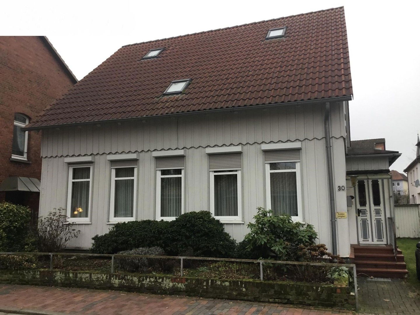 Einfamilienhaus zum Kauf provisionsfrei 179.000 € 8 Zimmer 155 m²<br/>Wohnfläche 349 m²<br/>Grundstück Uelzen Uelzen 29525