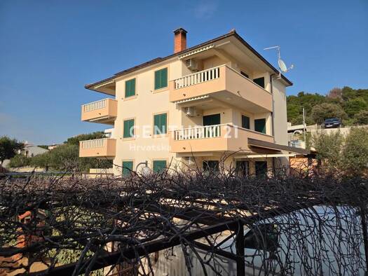 Einfamilienhaus zum Kauf 1.300.000 € 15 Zimmer 339 m² 379 m² Grundstück Sibensko-kninska zupanija, Rogoznica 22203