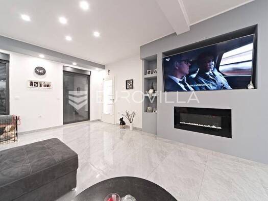 Haus zum Kauf 400.000 € 5 Zimmer 293 m² Valpovo Valpovo