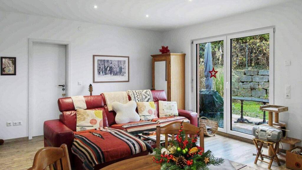 Sonstiges zum Kauf als Kapitalanlage geeignet 5 Zimmer 130 m² 300 m² Grundstück Röttenbach 91341