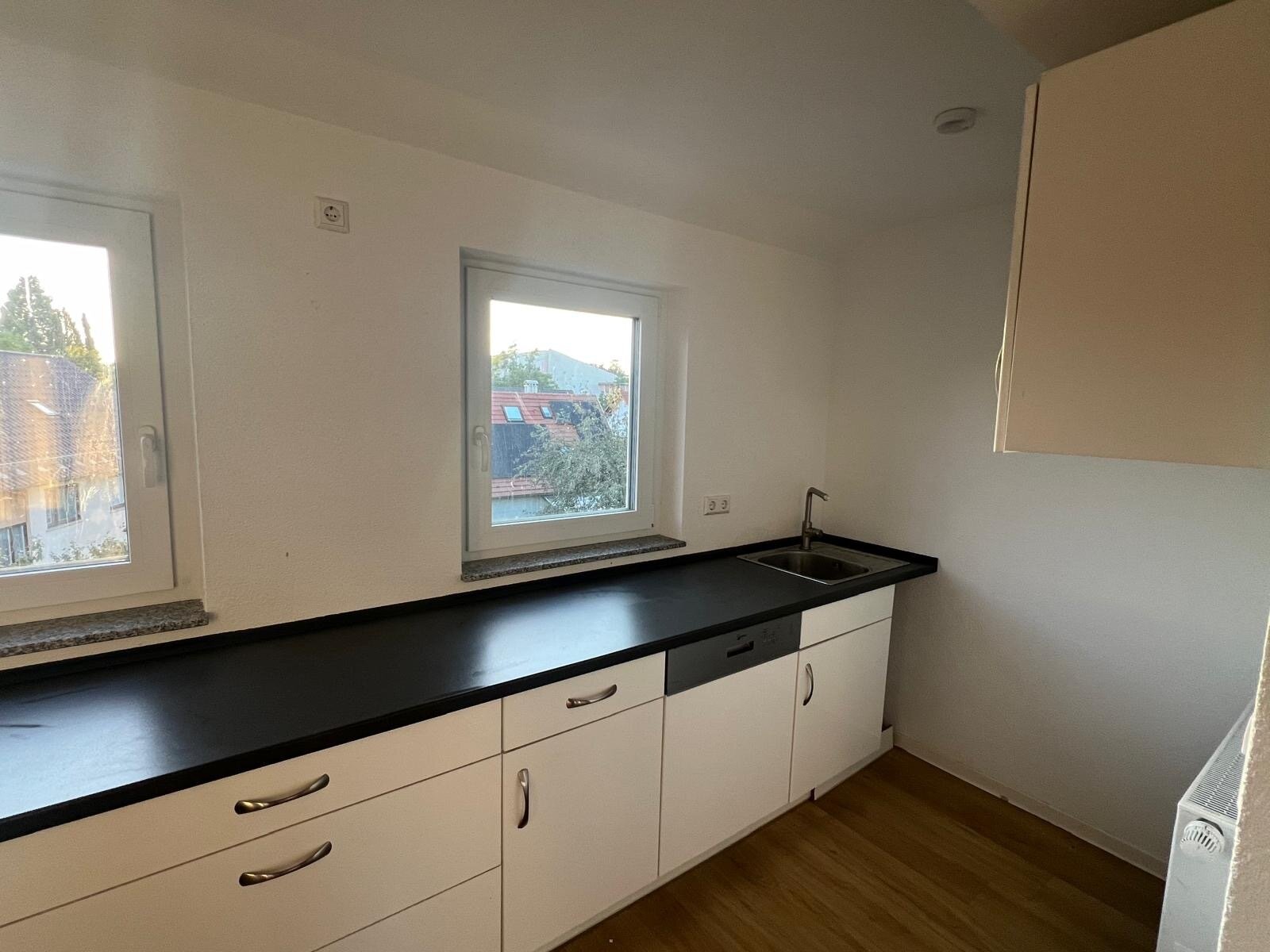 Wohnung zur Miete 900 € 4 Zimmer 95 m²<br/>Wohnfläche 2.<br/>Geschoss ab sofort<br/>Verfügbarkeit Trossingen Trossingen 78647