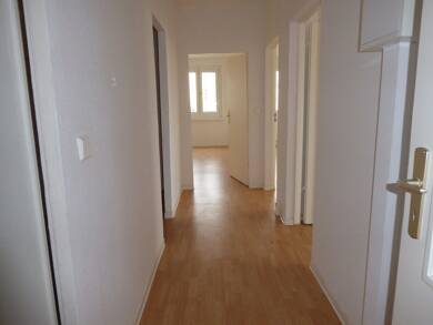Wohnung zur Miete 399 € 3 Zimmer 72,4 m² 4. Geschoss frei ab 15.07.2025 Gottfried-Semper-Straße 10a Südliche Neustadt Halle (Saale) 06124
