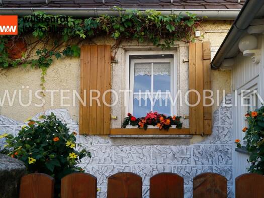 Einfamilienhaus zum Kauf 179.000 € 6 Zimmer 138 m² 950 m² Grundstück Selb Selb 95100