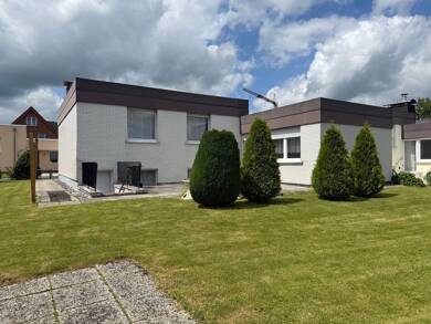 Bungalow zum Kauf 255.000 € 6 Zimmer 100,9 m² 626 m² Grundstück Bad Driburg Bad Driburg 33014