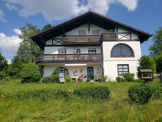 Mehrfamilienhaus zum Kauf 529.000 € 8 Zimmer 252 m² 1.250 m² Grundstück Griesbach Bad Griesbach im Rottal 94086