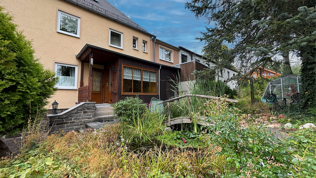 Doppelhaushälfte zum Kauf 220.000 € 8 Zimmer 170 m² 1.390 m² Grundstück Oederan 09569