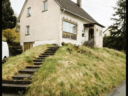 Einfamilienhaus zum Kauf 133.000 € 6 Zimmer 143 m² 750 m² Grundstück frei ab sofort Goßmannsrod Veilsdorf 98669