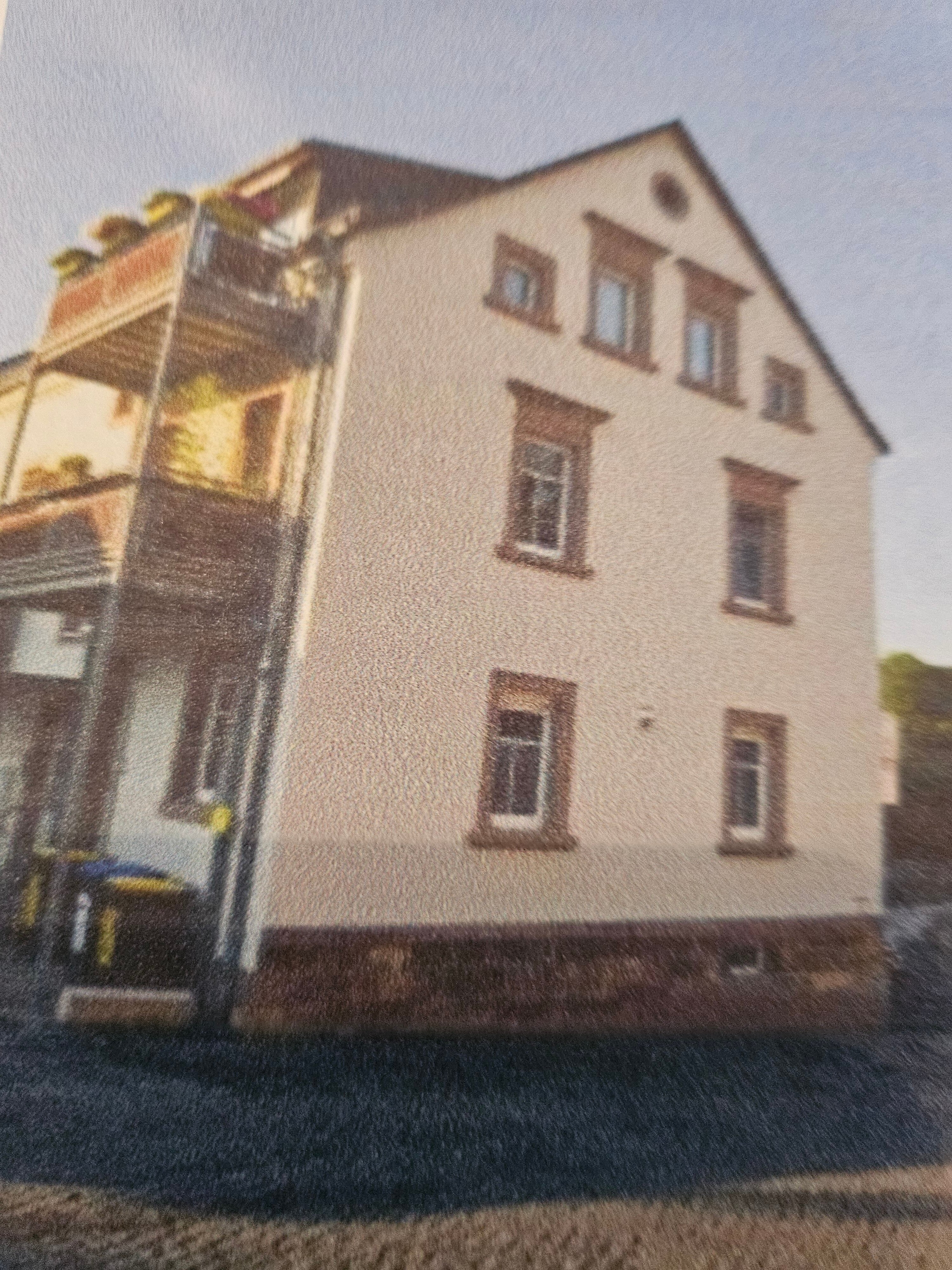 Mehrfamilienhaus zum Kauf als Kapitalanlage geeignet 360.000 € 12 Zimmer 232 m²<br/>Wohnfläche 391 m²<br/>Grundstück Adelsbergstr. Adelsberg 250 Chemnitz 09127