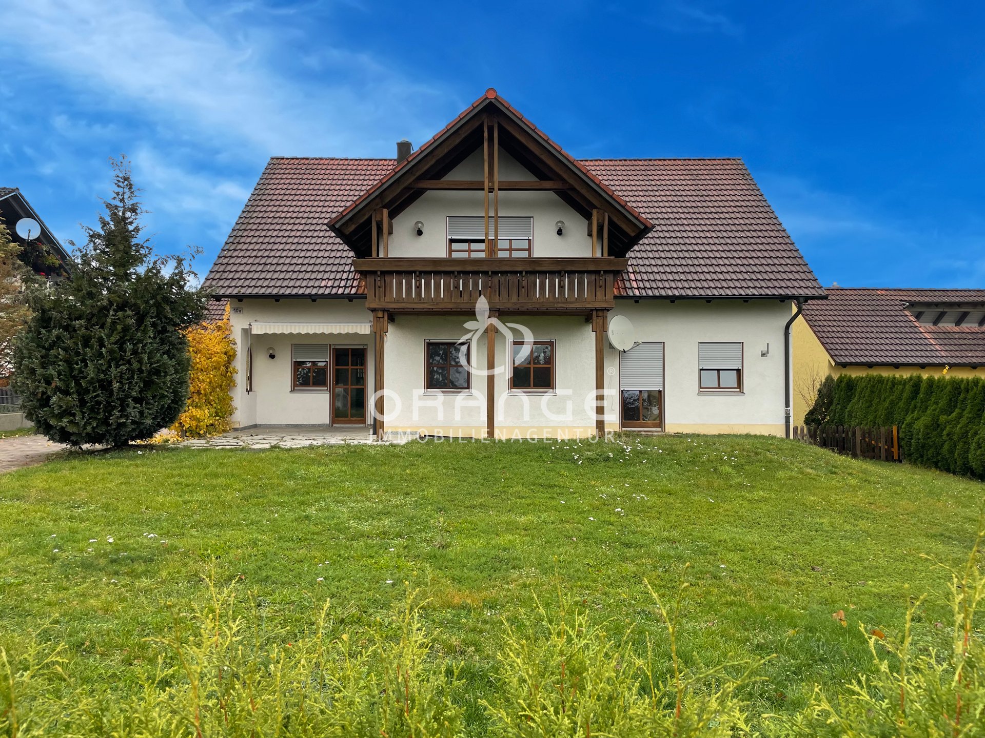 Mehrfamilienhaus zum Kauf 509.000 € 9 Zimmer 210 m²<br/>Wohnfläche 800 m²<br/>Grundstück ab sofort<br/>Verfügbarkeit Breitenbrunn Breitenbrunn 92363