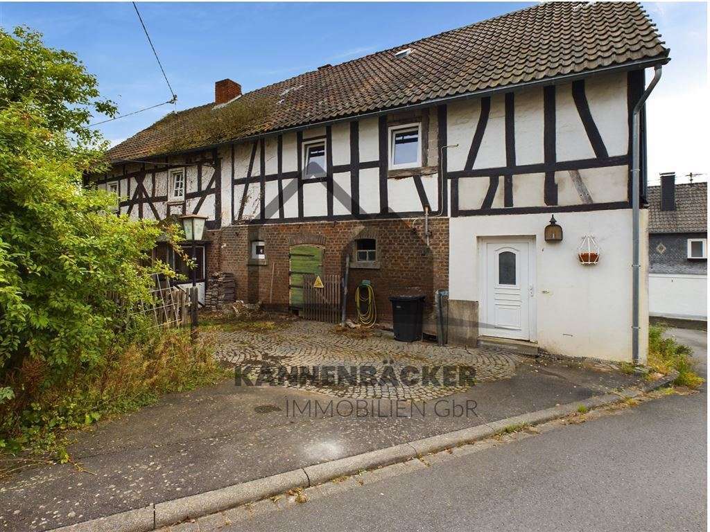 Einfamilienhaus zum Kauf 89.000 € 3 Zimmer 120 m²<br/>Wohnfläche 645 m²<br/>Grundstück Brunnenstr. 27 Berod bei Hachenburg 57614