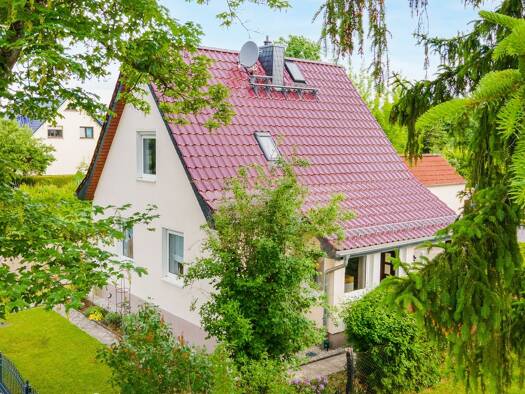 Einfamilienhaus zum Kauf 390.000 € 4 Zimmer 74,2 m² 740 m² Grundstück Rehfelde Rehfelde 15345