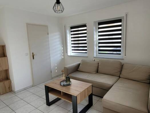 Wohnung zur Miete 395 € 2 Zimmer 45 m² 1. Geschoss frei ab sofort Allersheim Giebelstadt 97232