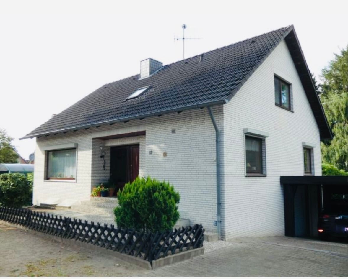 Einfamilienhaus zum Kauf 300.000 € 4 Zimmer 156 m²<br/>Wohnfläche 643 m²<br/>Grundstück ab sofort<br/>Verfügbarkeit Georgstrasse 12 Bienenbüttel Bienenbüttel 29553