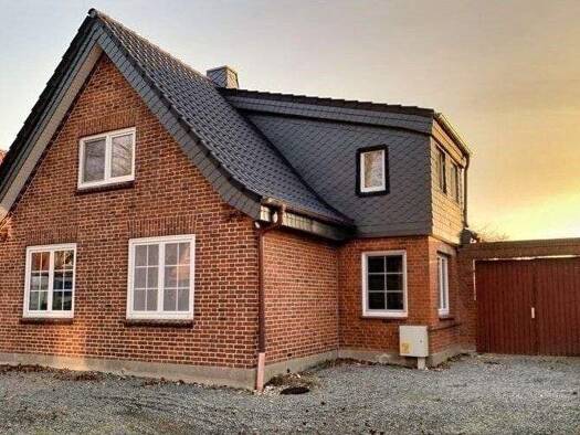 Einfamilienhaus zum Kauf 335.000 € 5 Zimmer 125 m² 942 m² Grundstück Burg auf Fehmarn Fehmarn 23769