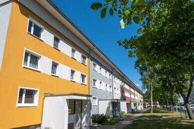 Wohnung zur Miete 475 € 4 Zimmer 68,6 m² 3. Geschoss frei ab 16.08.2025 Willi-Bredel-Str. 11 Schilfbreite Magdeburg 39120
