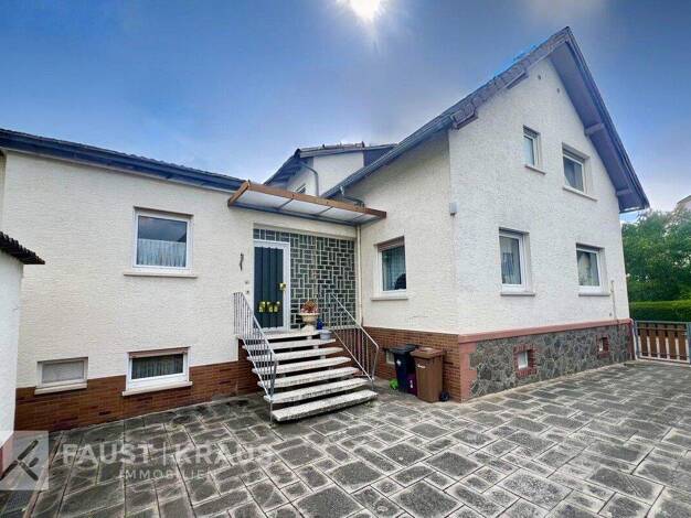 Einfamilienhaus zum Kauf 430.000 € 8 Zimmer 208,7 m² 494 m² Grundstück Langendiebach Erlensee 63526